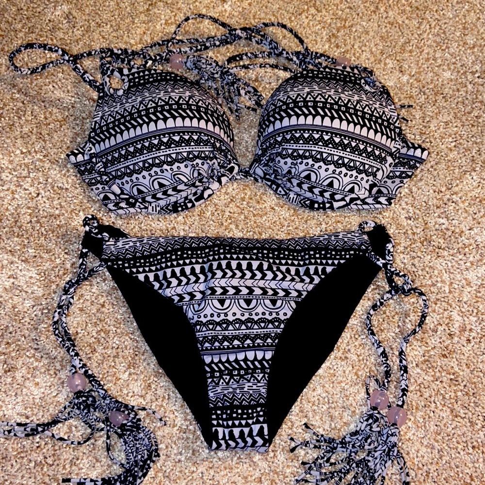 Victorias Secret Bikini 32D top, small bottoms